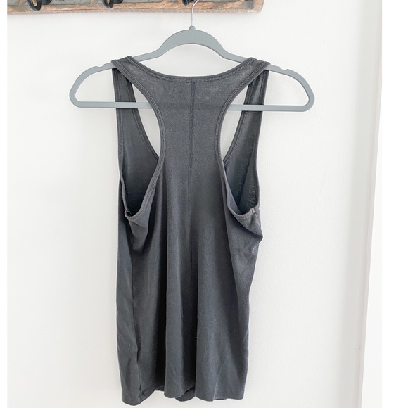 Universal Thred Gray Tank - Picture 5 of 5